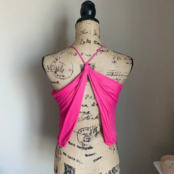 Open back Pink satin top - Picture 4 of 5